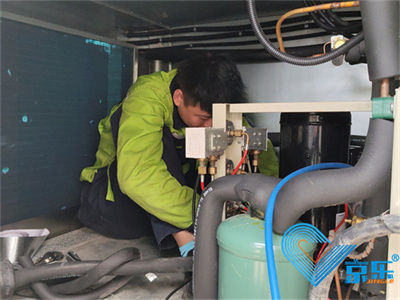 維?？照{(diào)